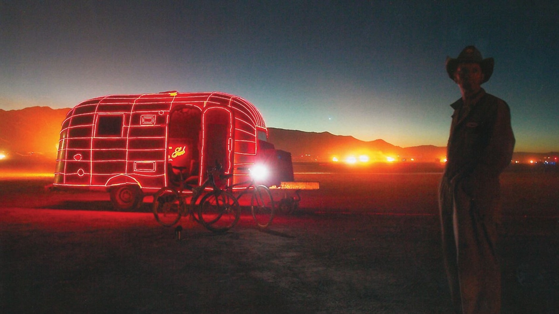 Srebrny pocisk. Historia kultowej przyczepy kempingowej Airstream