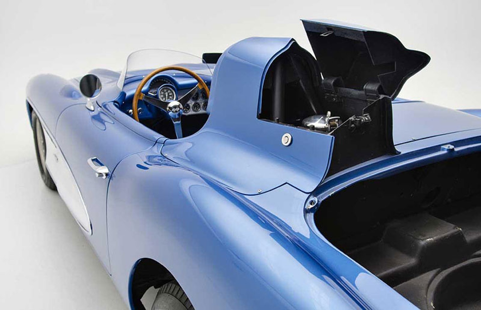 Chevrolet Corvette SR-2 za 6,8 mln dolarów