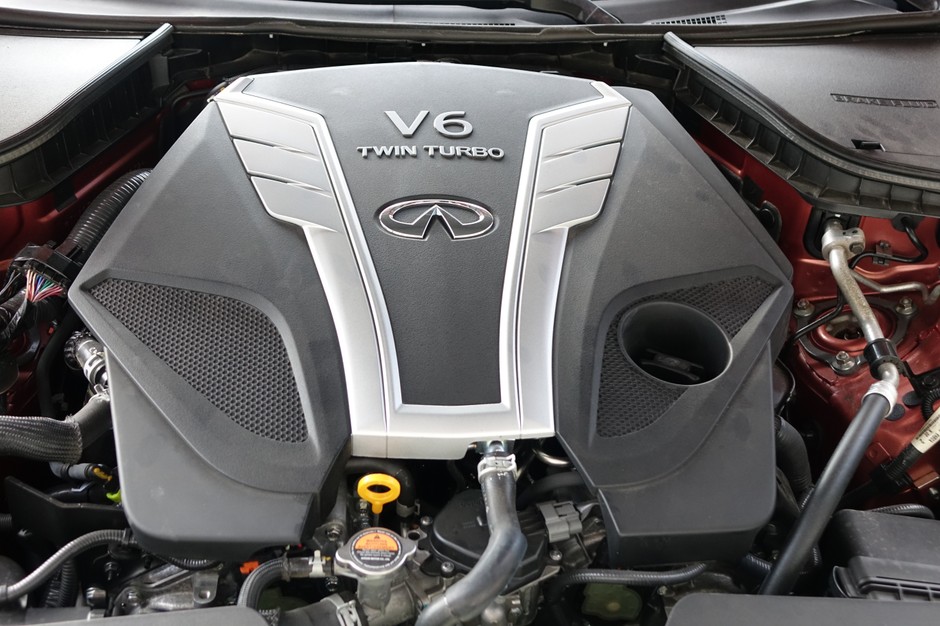 Infiniti Q60