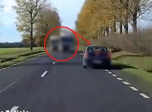 Policjanci pokazali "wyczyny" kierowców. Nagranie wbija w fotel