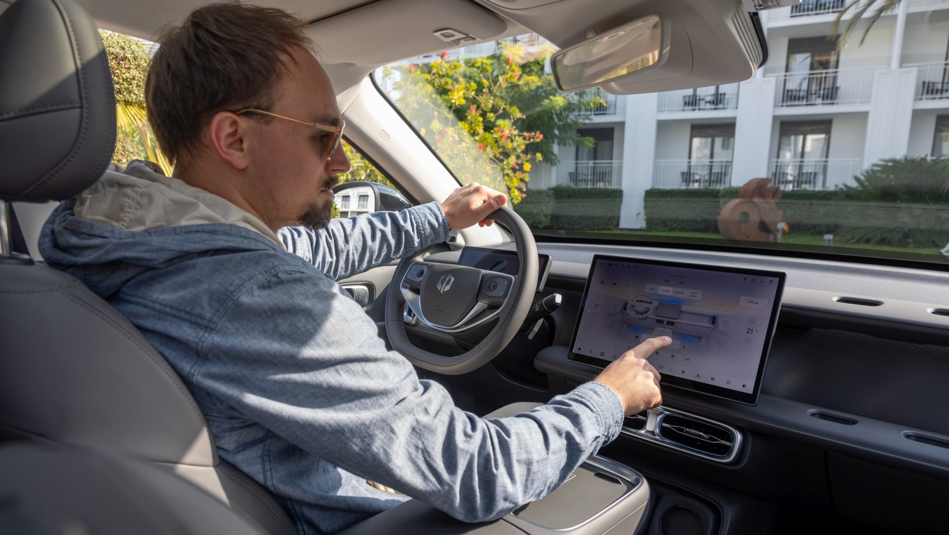 Pozycja za kierownicą w Leapmotorze B10