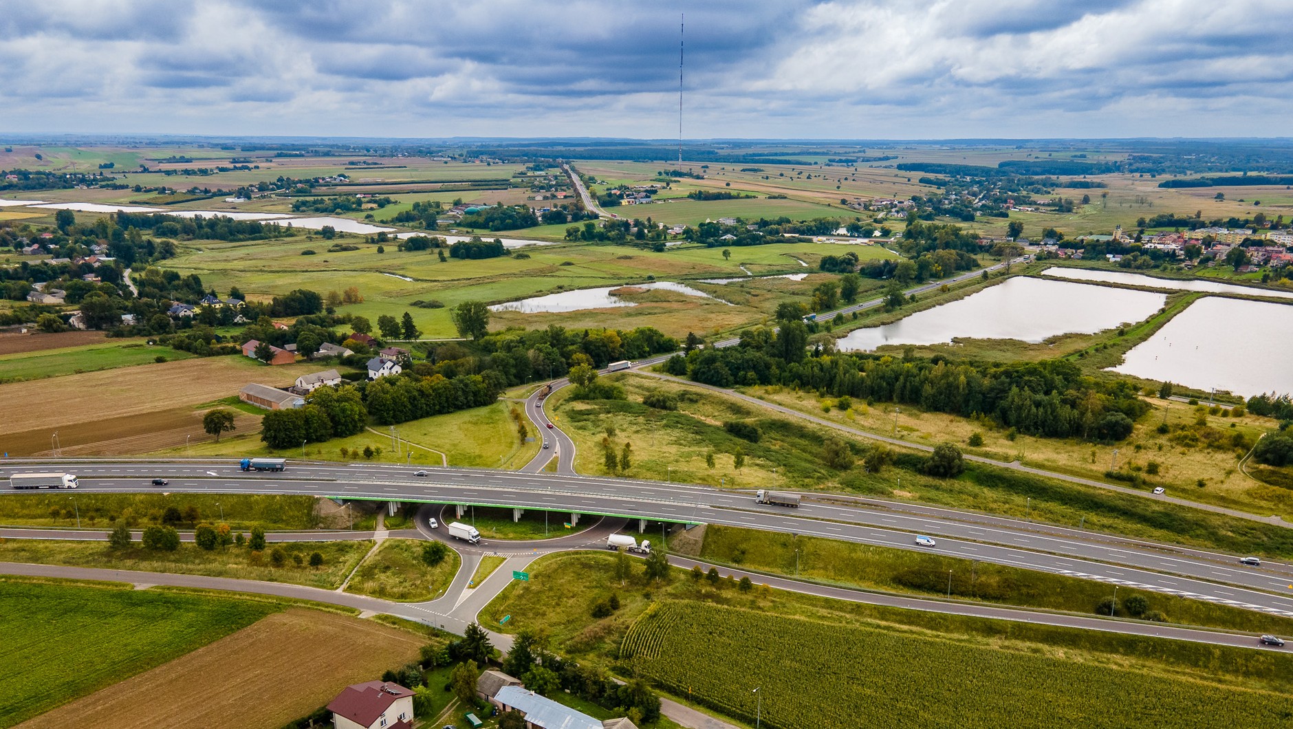 Węzeł Piaski Wschód na skrzyżowaniu S12 z przyszłą S17