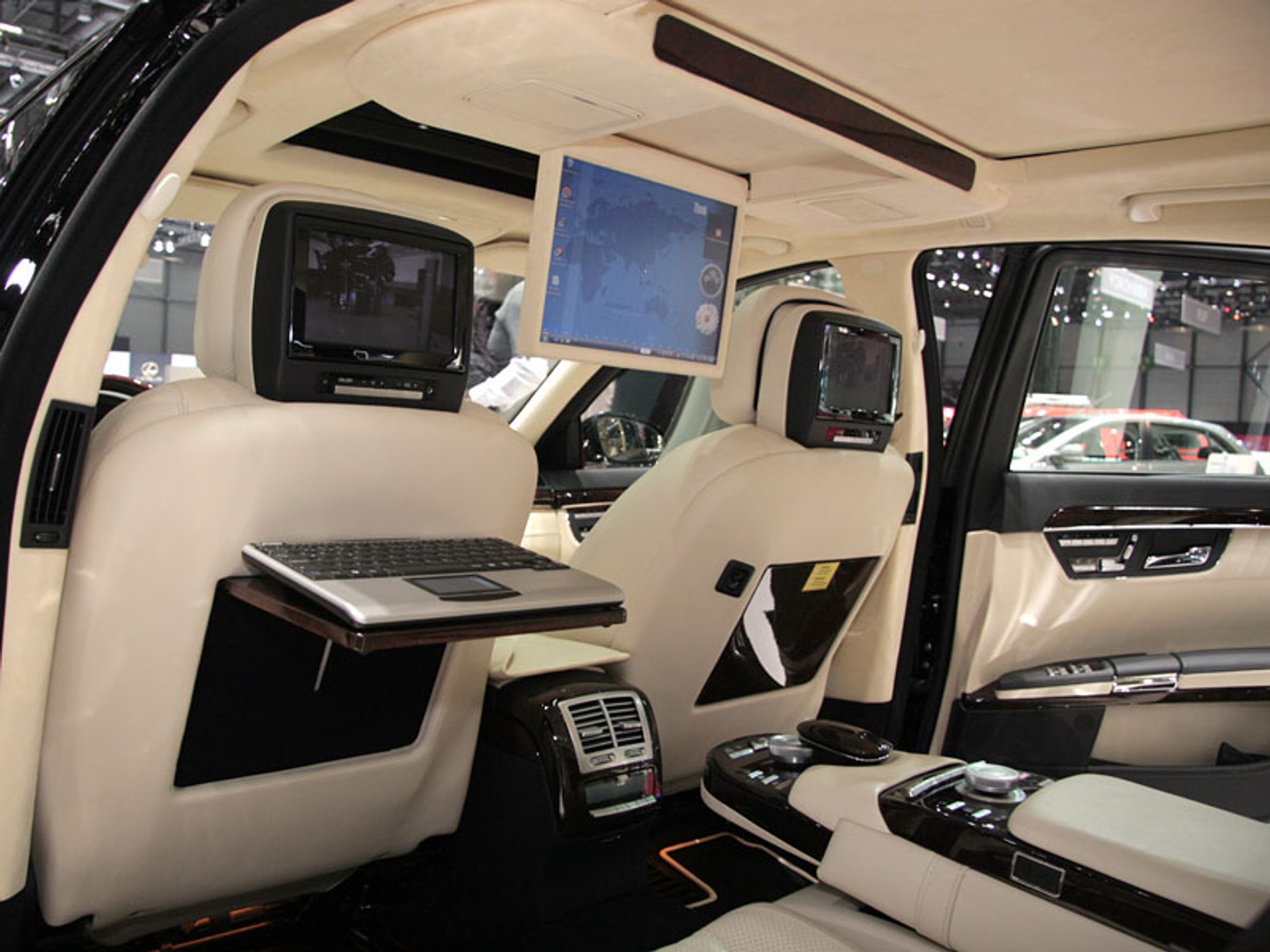 Genewa 2009: fotogaleria (3.) + wideo