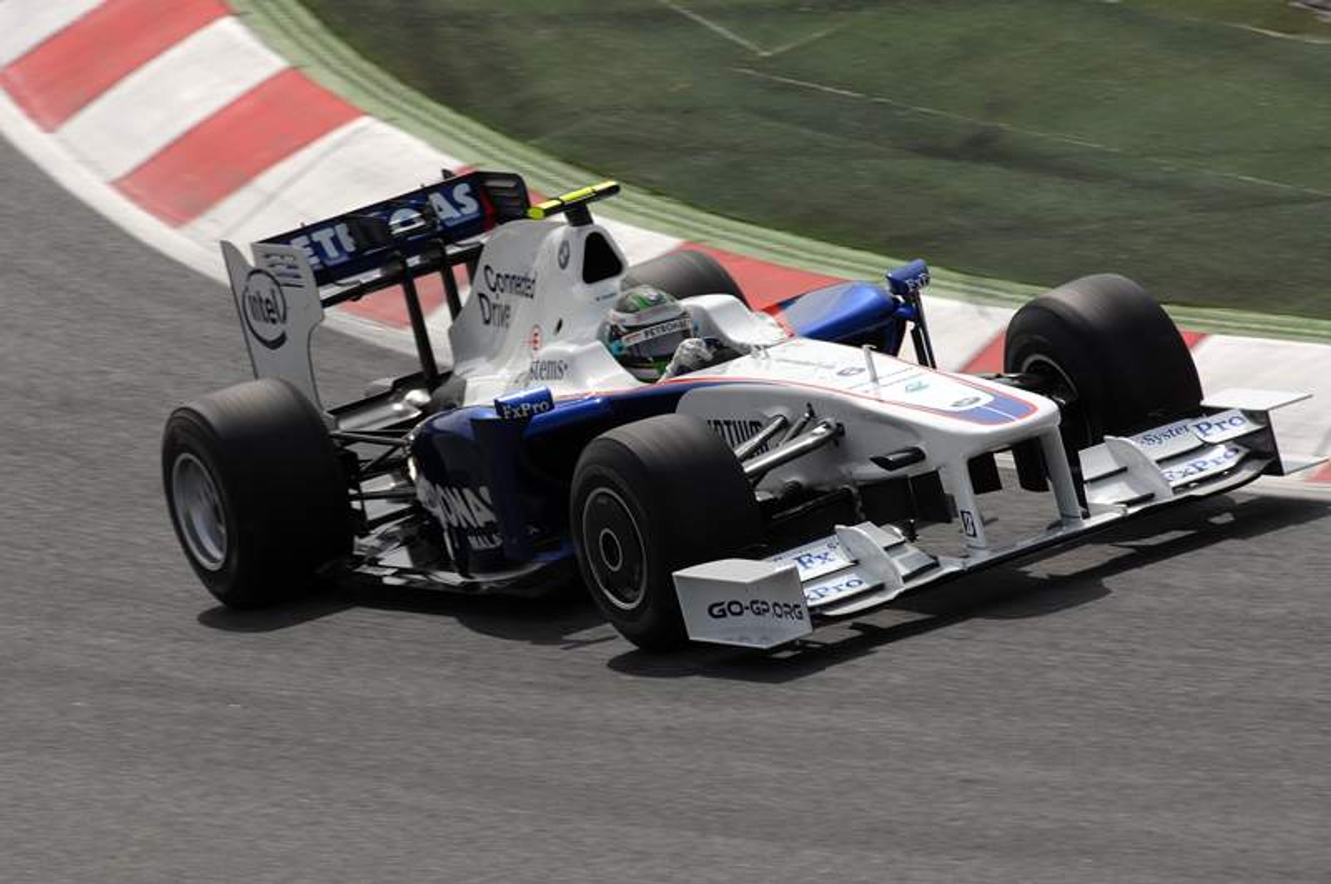 Grand Prix Hiszpanii 2009: niedościgniony Button, słaby Kubica (fotogaleria)