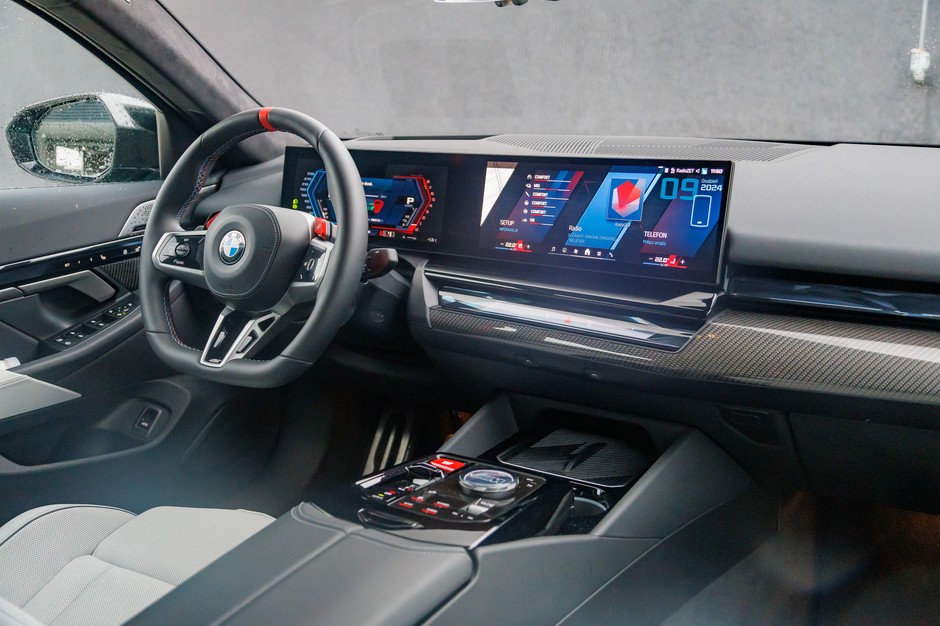 2025 BMW M5 G90