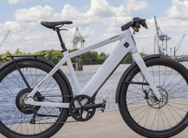 Kierowcy chętnie złomują stare auta w zamian za dopłatę do roweru elektrycznego