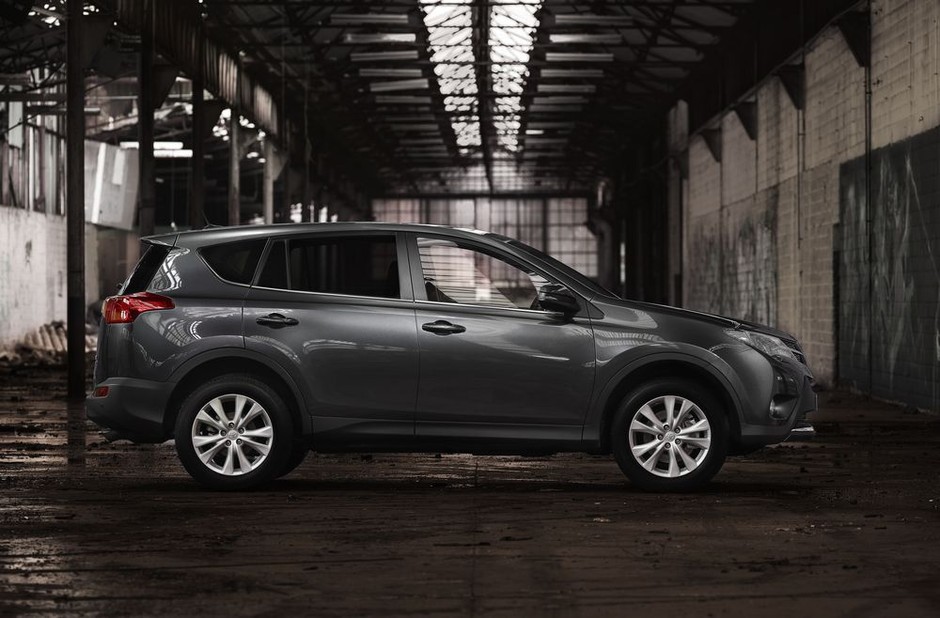 Czwarta generacja Toyoty RAV4 zadebiutowała w Los Angeles