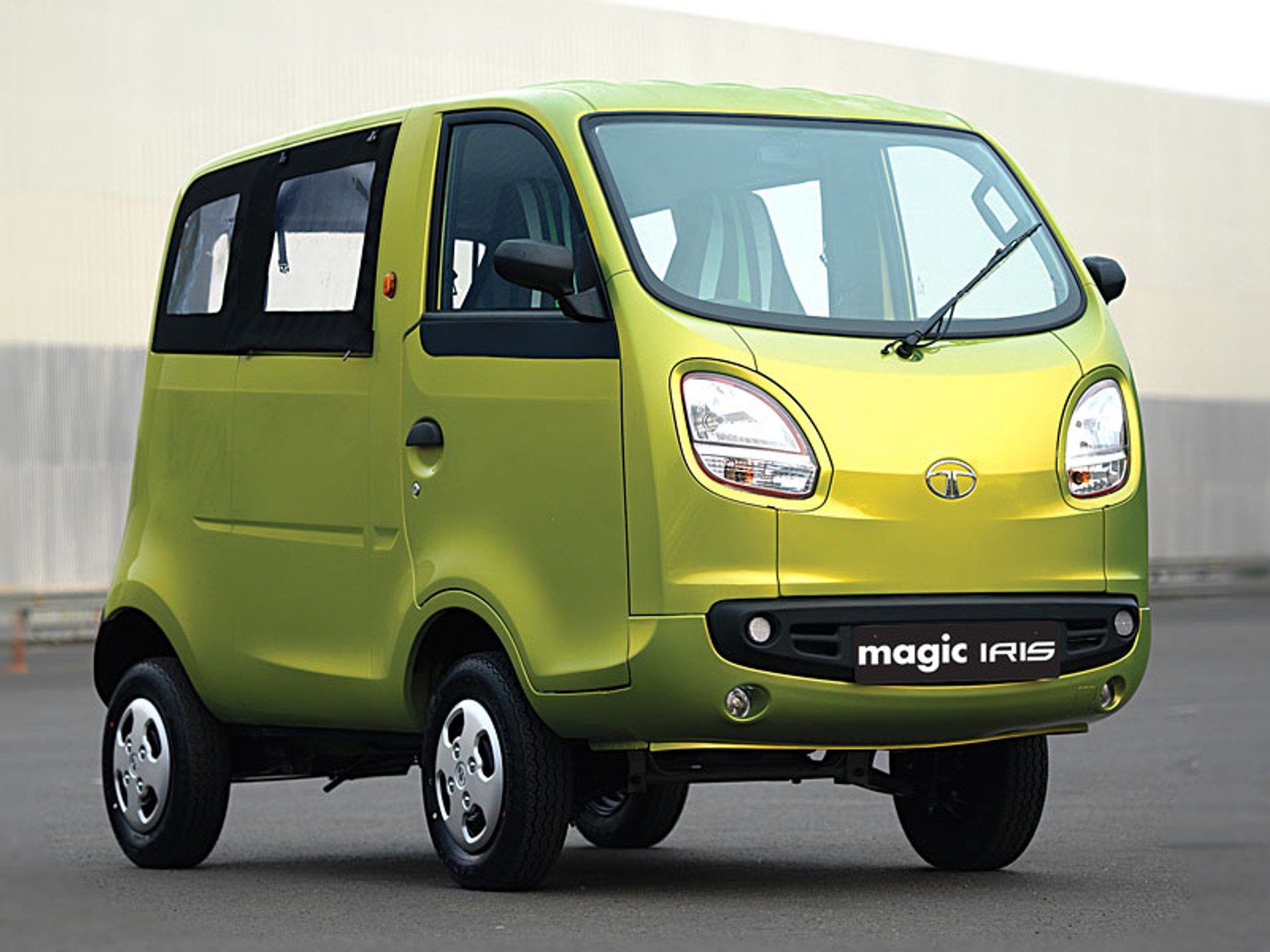 Tata Iris: Nano inaczej