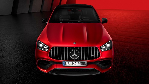 Mercedesy GLE i GLE Coupe po liftingu mają funkcję "przezroczystego silnika"