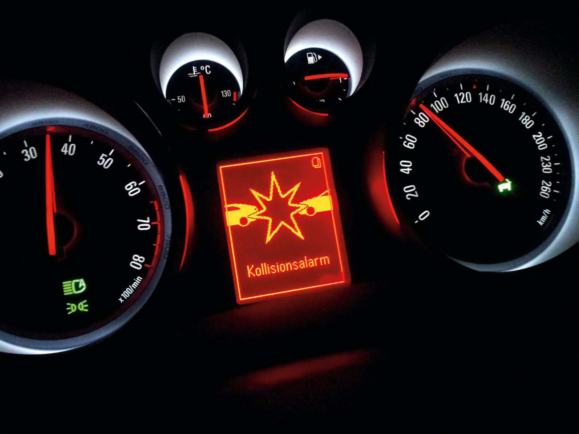 Ostrzeganie przed kolizją/awaryjne hamowanie