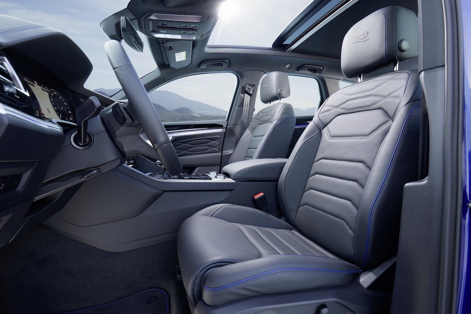 Volkswagen Touareg R – hybryda na sportowo