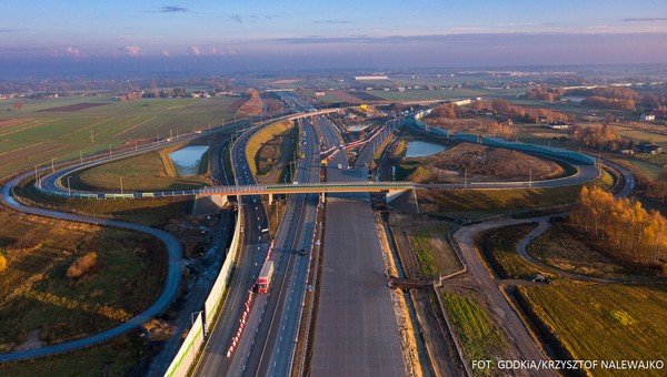 Autostrada A1 częściowo już z dwiema jezdniami po trzy pasy ruchu