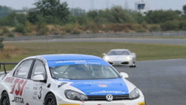 Wyścigi: VW Racing Polska po zawodach w Poznaniu