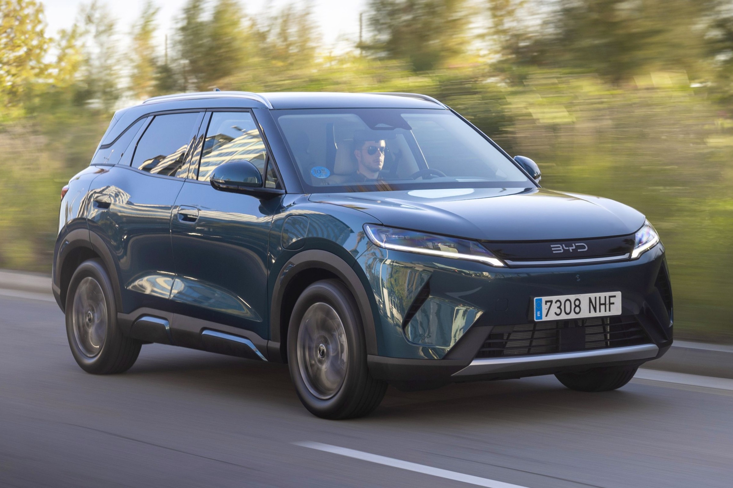 Rywal Toyoty C-HR może być jednym z największych chińskich hitów 2026 r. Znam ceny tego hybrydowego SUV-a