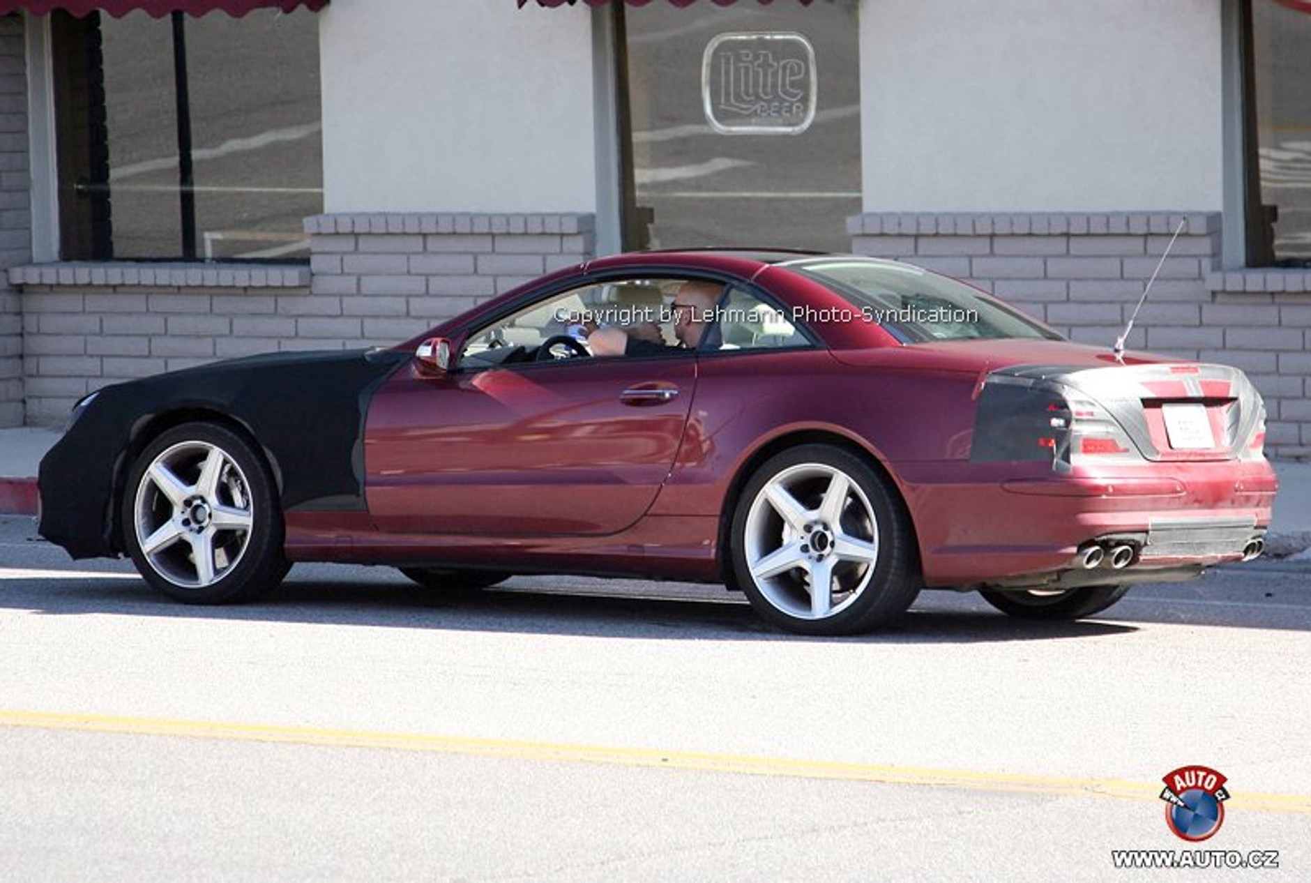 Zdjęcia szpiegowskie: Odmłodzony Mercedes-Benz SL (nowe zdjęcia)