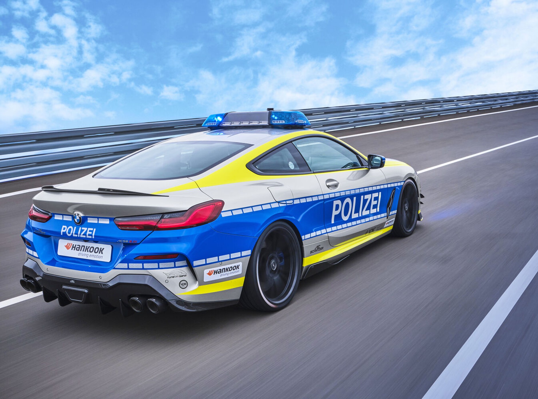 Policyjne BMW M850i AC Schnitzer