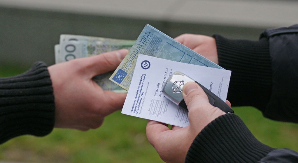 Co zrobić z OC po sprzedaży auta?