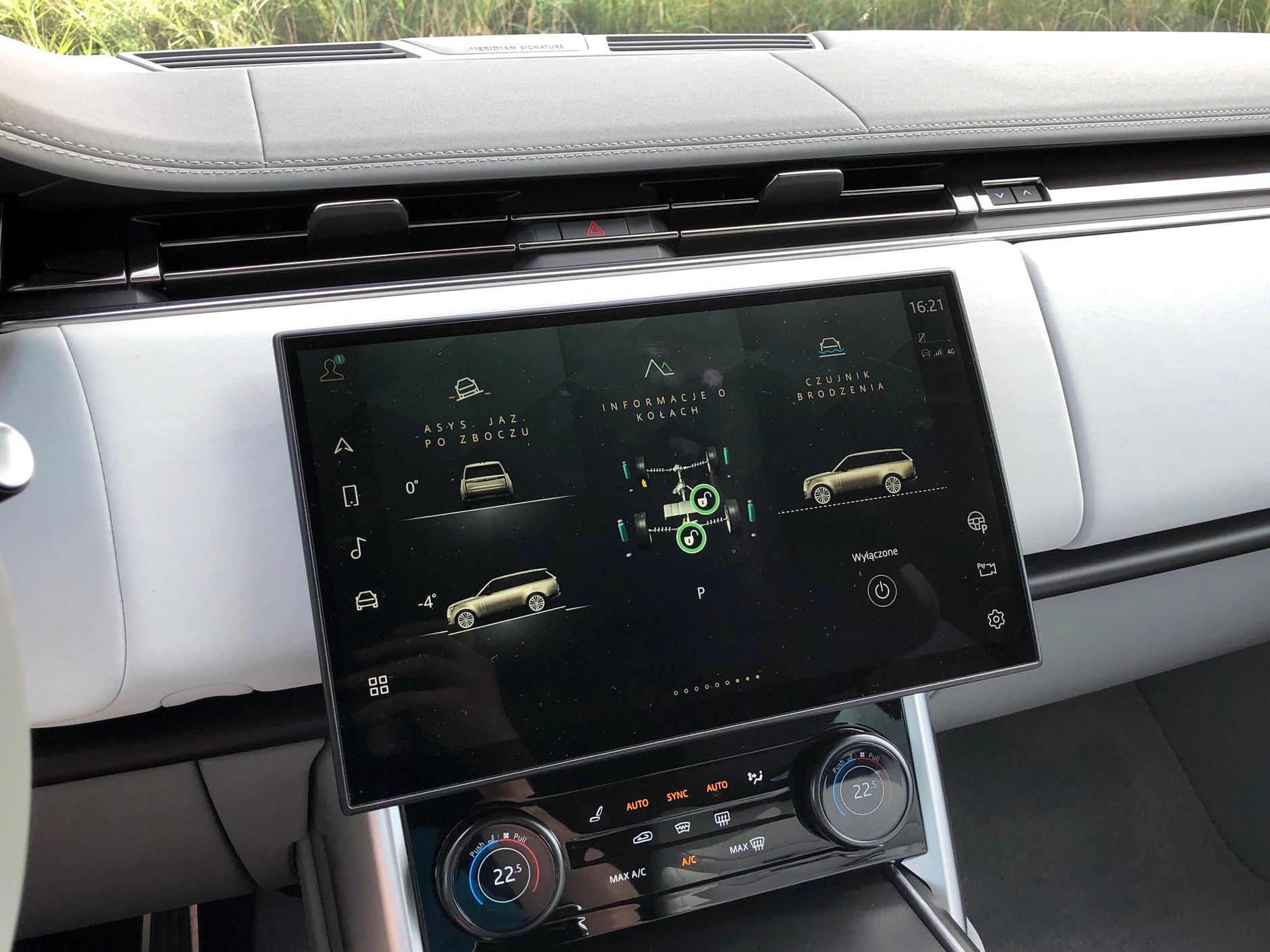 Range Rover 3.0 PHEV SV