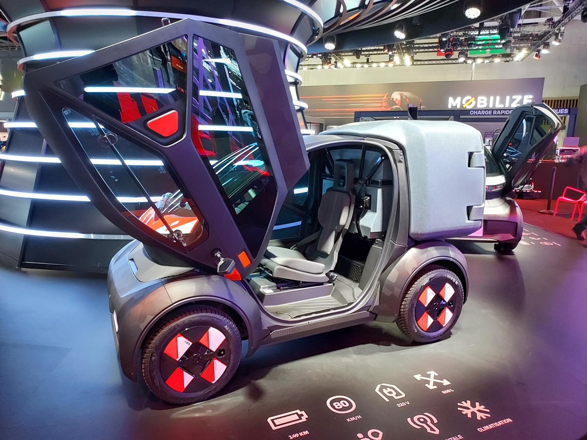 Salon samochodowy w Paryżu 2024