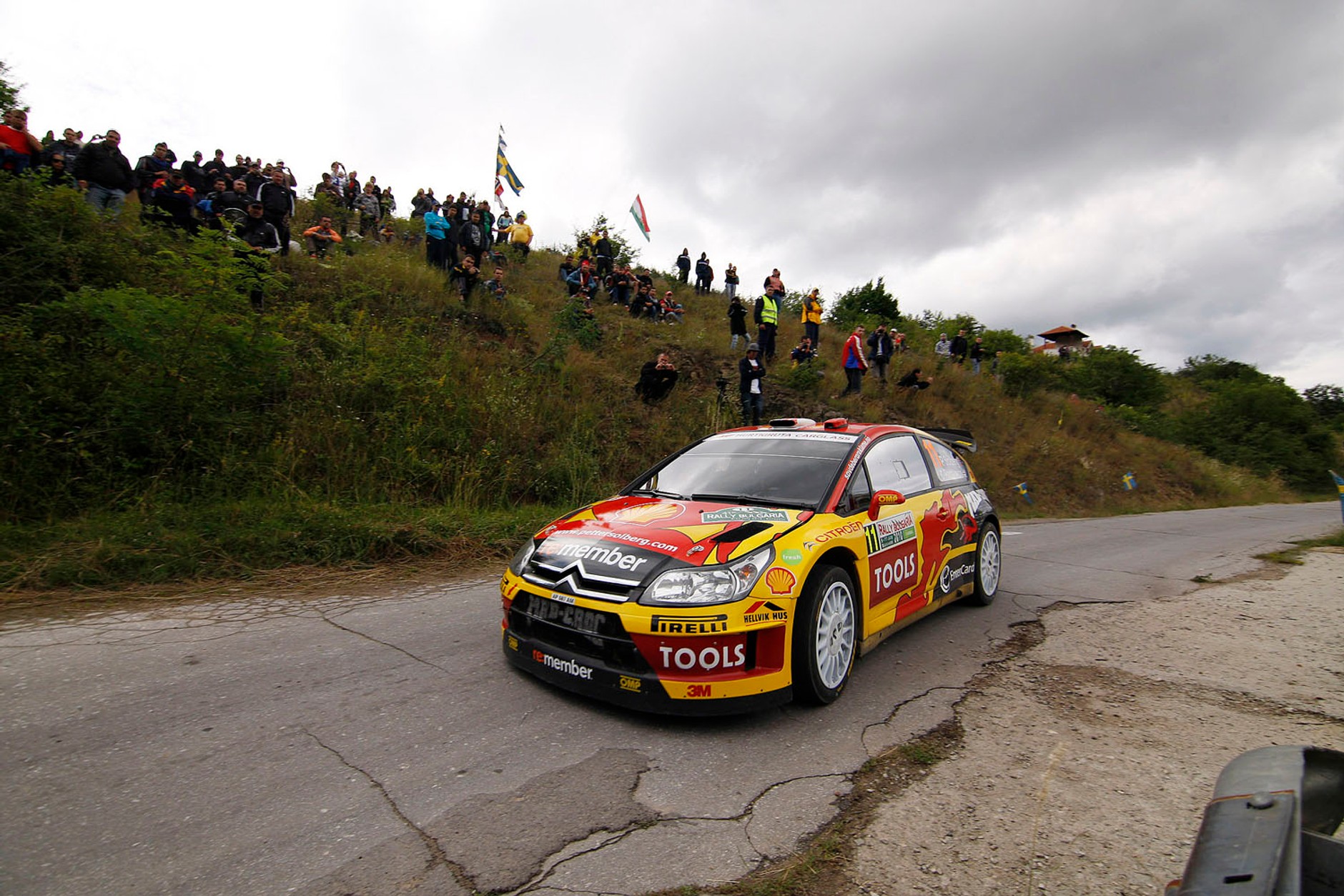 Citroën Total WRT taranuje konkurentów (galeria Rallyworld©Willy Weyens)