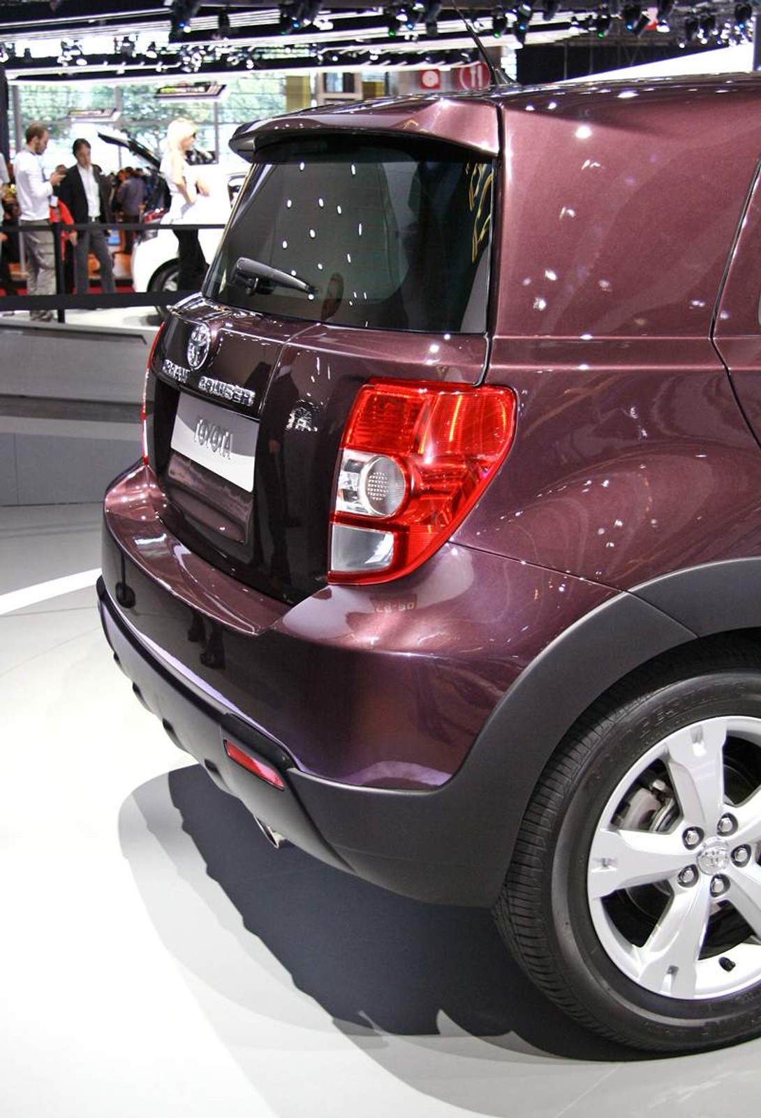 Paryż 2008: Toyota Urban Cruiser – miejski crossover z napędem 4x4 i nowym silnikiem 1,33 Dual VVT-i