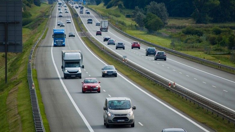 Autostrada dwujezdniowa w okolicach Poznania