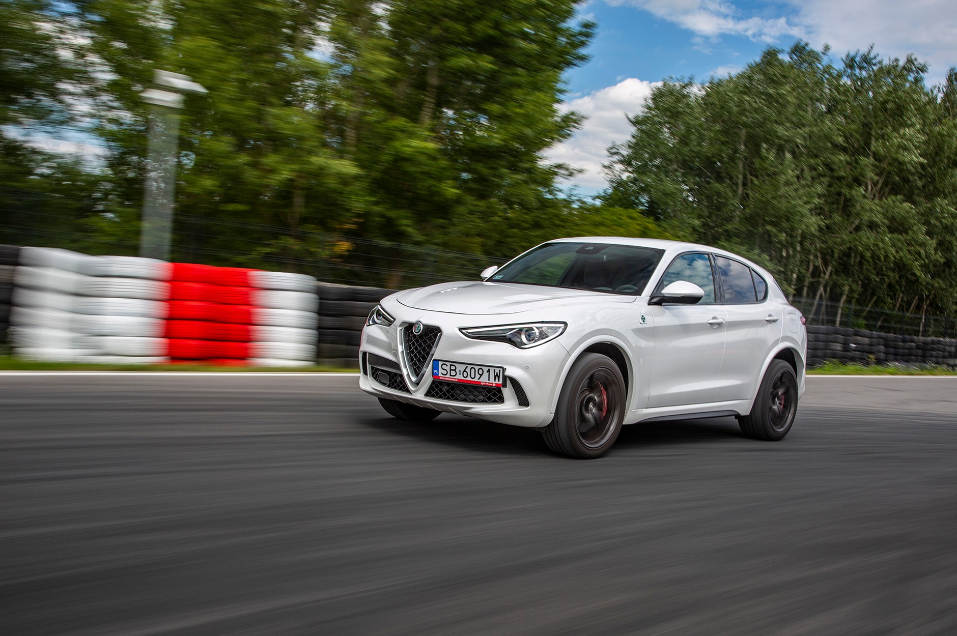 Alfa Romeo Stelvio Quadrifoglio - ekstraklasa szybkich SUV-ów