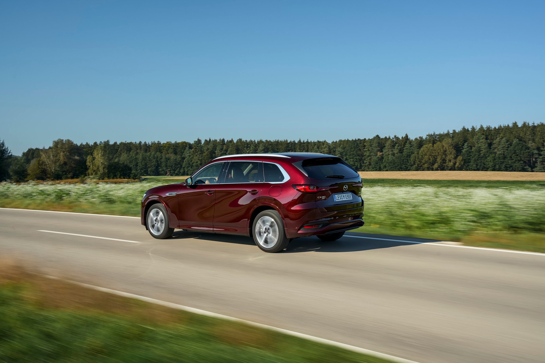 Mazda CX-80 w wersji na rok modelowy 2027