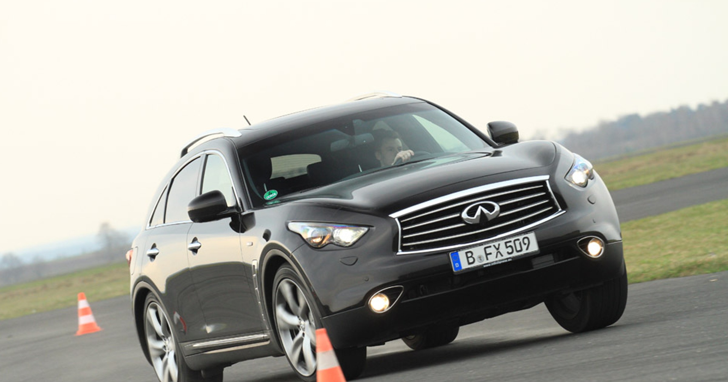 Test Infiniti FX50: 500 Nm wykonuje świetną robotę
