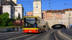 18-latkowie za kierownicę autobusu. Kontrowersyjny pomysł transportowców