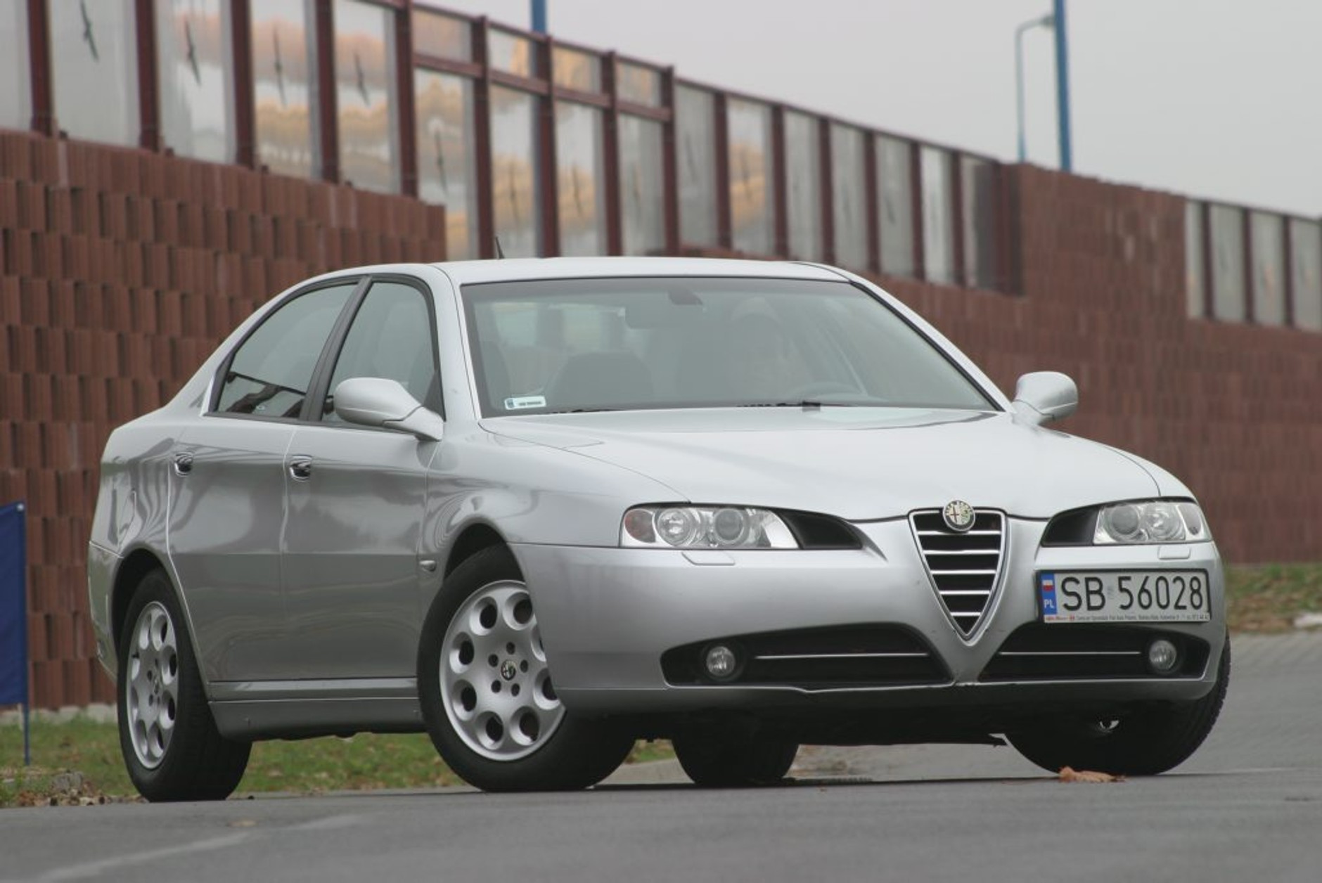 Alfa Romeo 166