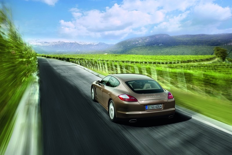Porsche Panamera dla ubogich, powolnych i skąpych