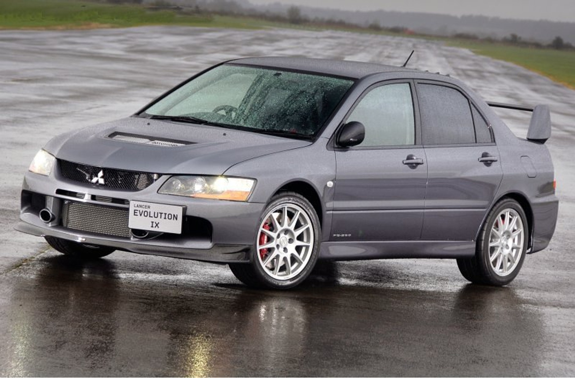 Mitsubishi Lancer EVO: specjalna edycja FQ360