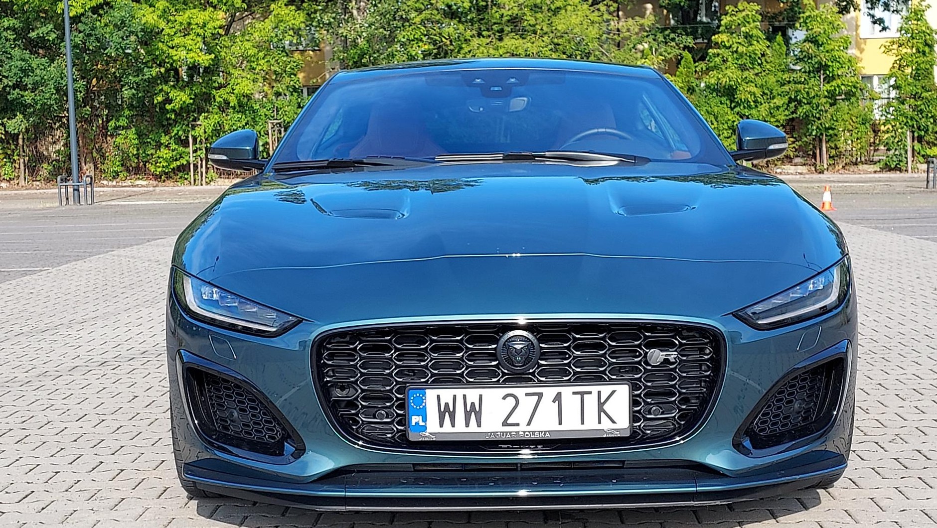 Jaguar F-Type R75