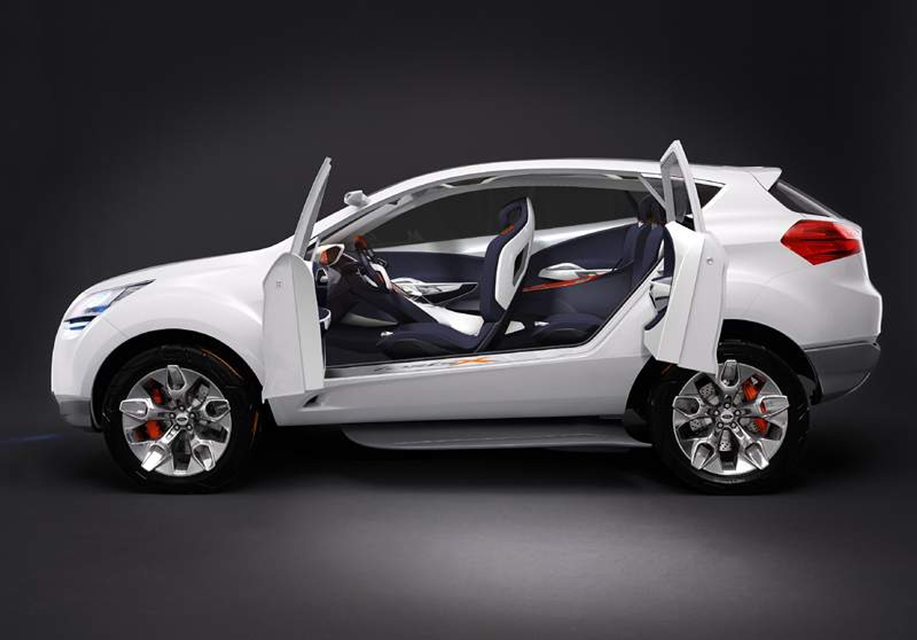 Paryż na żywo: Ford Iosis X