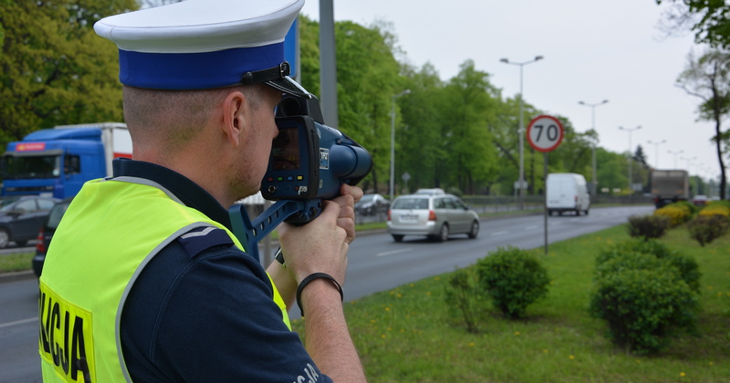 Obraz pochodzący z serwisu https://leszno.policja.gov.pl/w13/aktualnosci/254612,Policjanci-bez-taryfy-ulgowej-wobec-kierowcow-przekraczajacych-predkosc.html