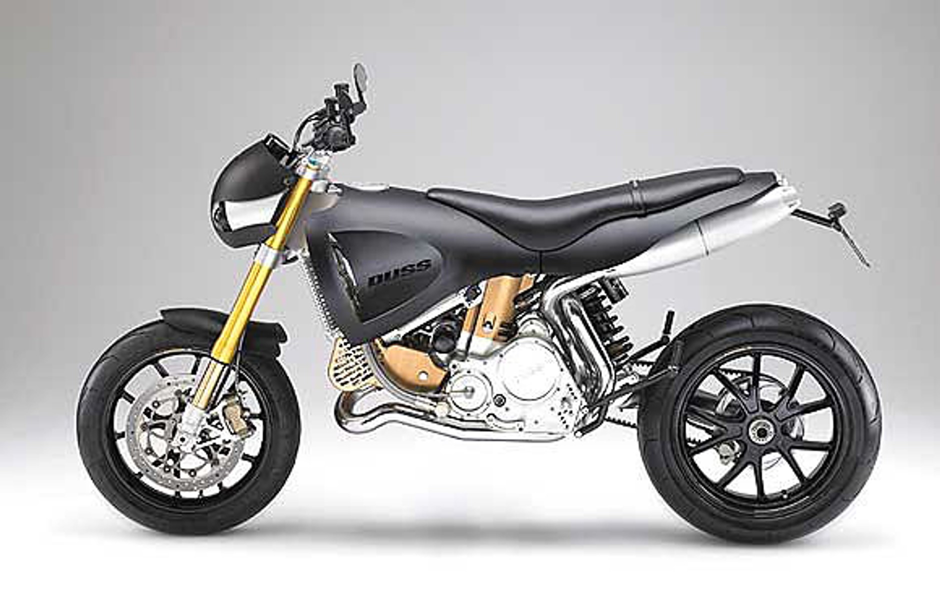 Duss Supermoto V2: nowy litrowy model na scenie