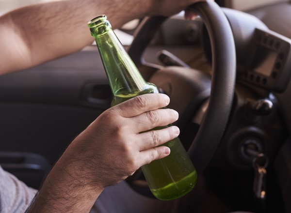 Kierowca cuchnął alkoholem, ale uniknie kary. Cierpi na rzadką chorobę