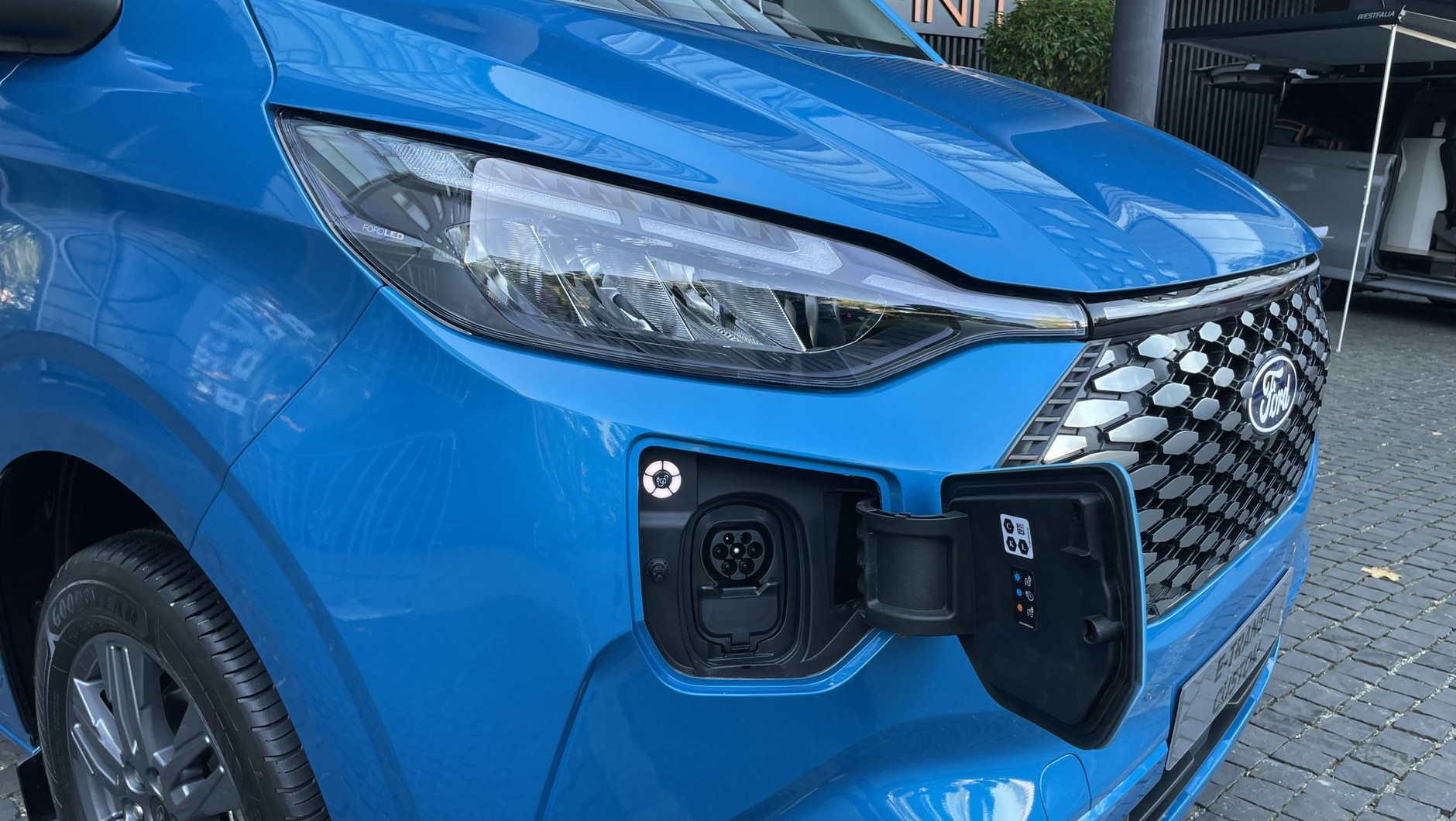Ford E-Transit Custom dołączy do gry najpóźniej