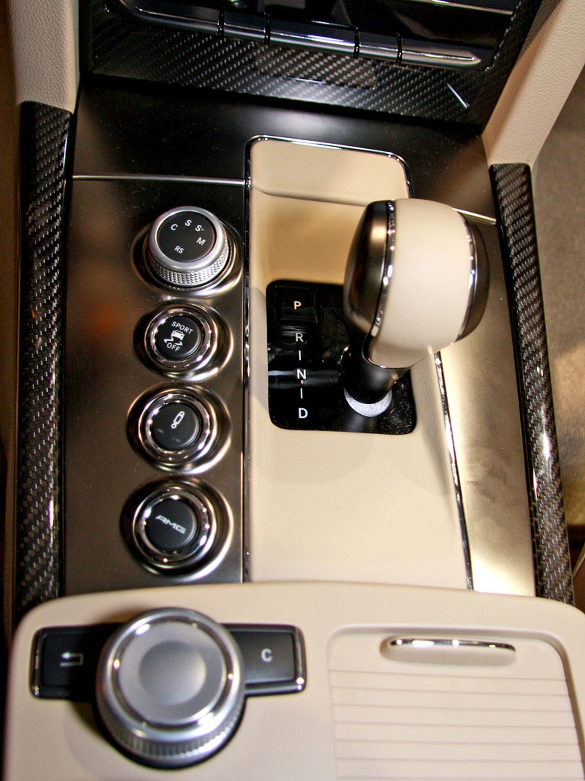 IAA Frankfurt 2009: Mercedes-Benz E 63 AMG T – pierwsze wrażenia, fotogaleria