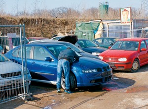 Jak samodzielnie sprowadzić samochód zza granicy? Sprawdzamy, gdzie warto jechać po auto
