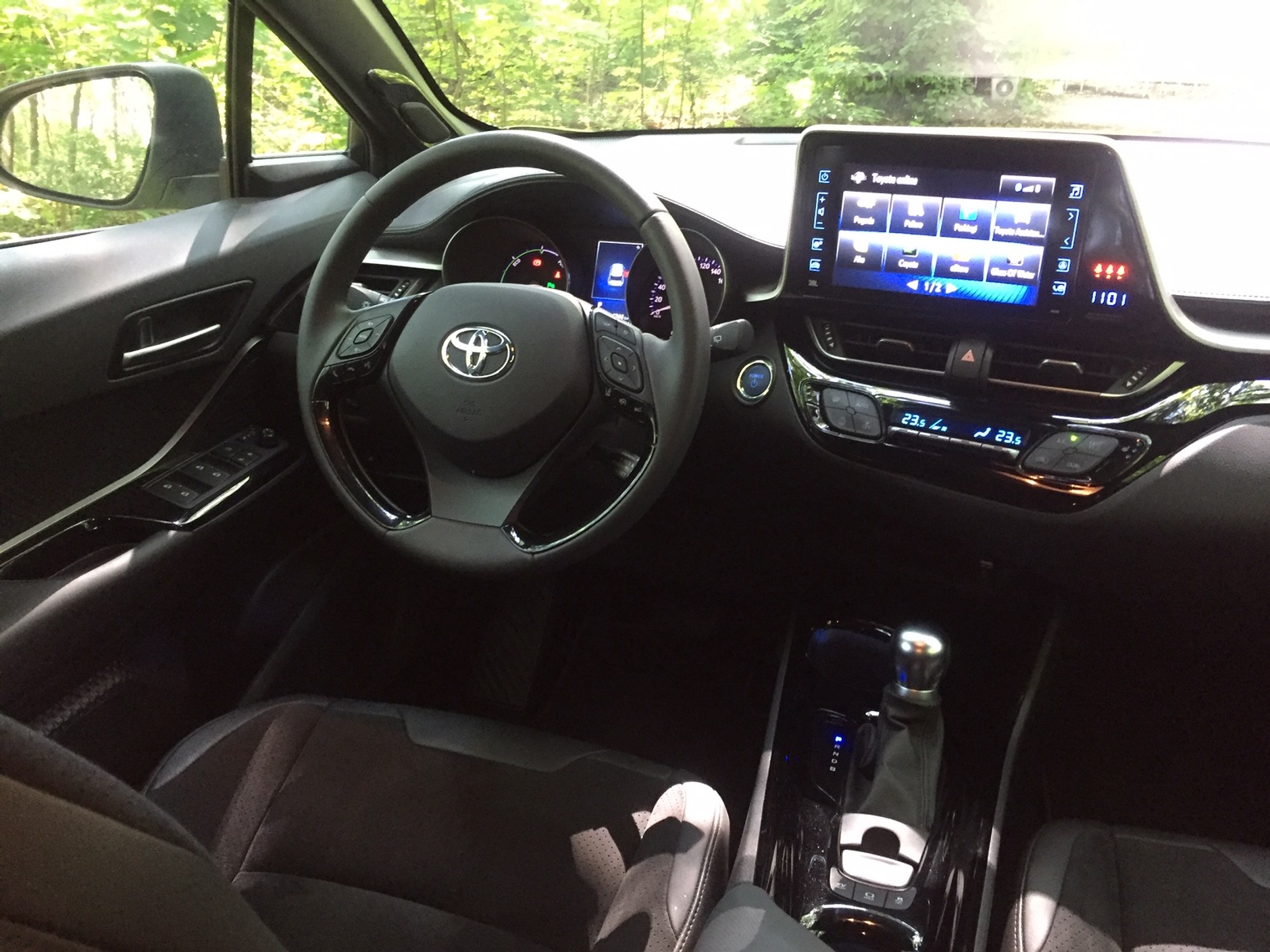 Toyota C-HR Hybrid Neon Lime