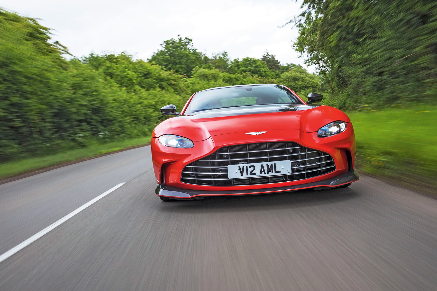 Aston Martin V12 Vantage