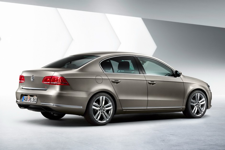 Volkswagen Passat B7 wjechał na salony