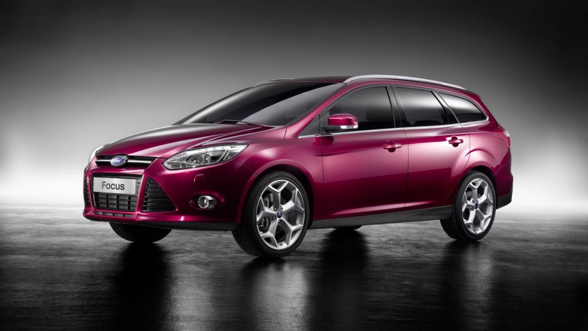 Genewa 2010: Ford Focus - światowa premiera modelu kombi, europejska modelu pięciodrzwiowego (galeria)