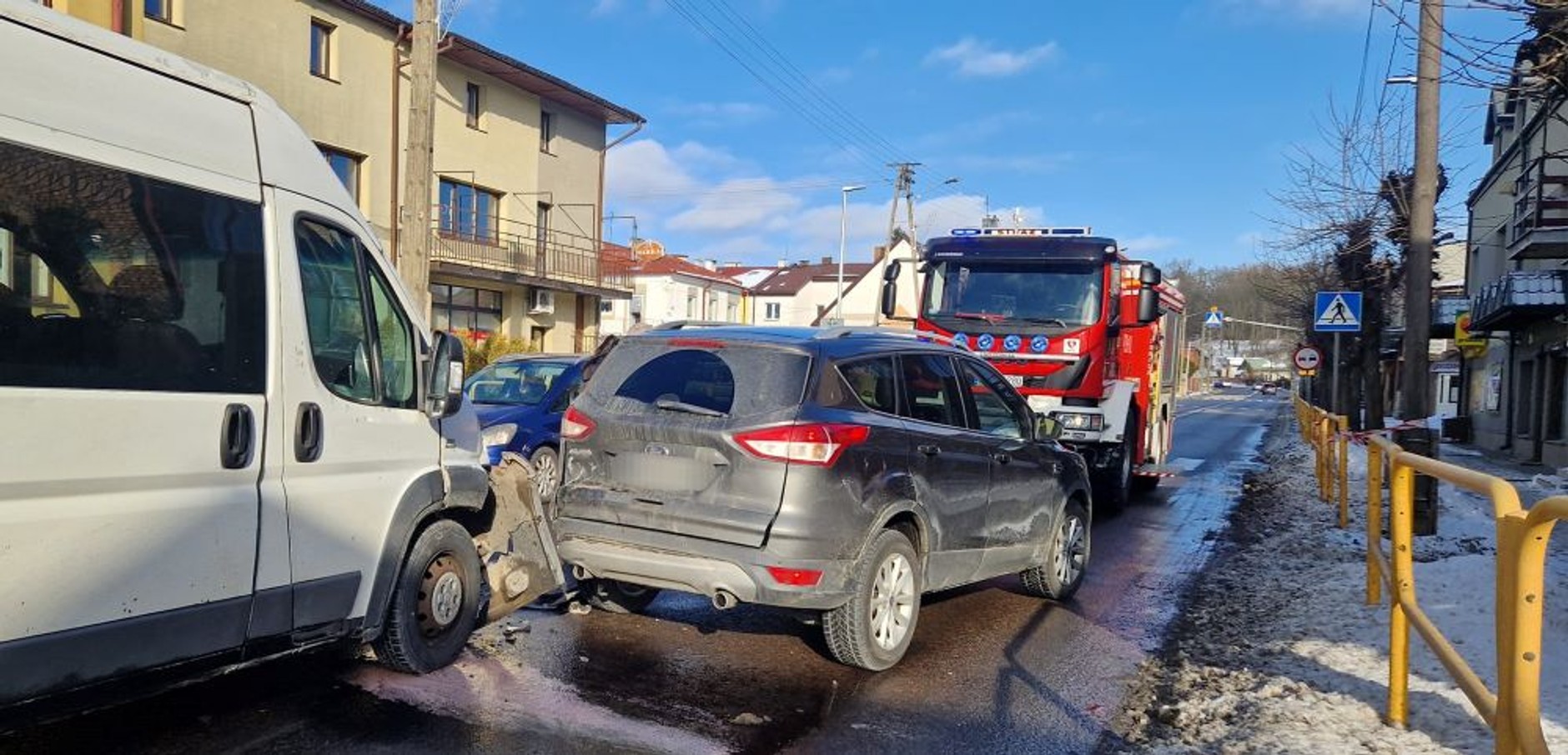 Zderzenie dwóch pojazdów - zdjęcie OSP KSRG Izbica