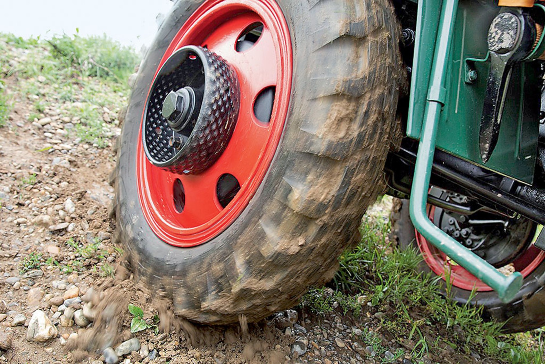 Rolnik kontra żołnierz - Unimog 2010 kontra Porsche 597 Jagdwagen