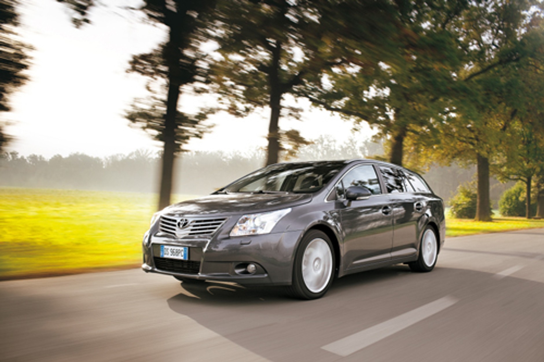 Nowa Toyota Avensis Kombi - Przestronniejsza niż się wydaje