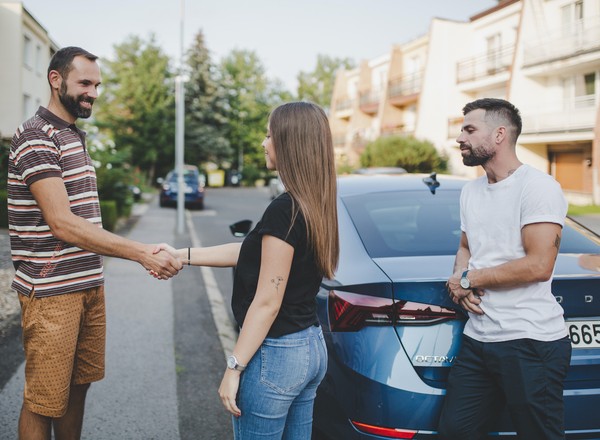 Kto użycza odpłatnie swoje auto w Polsce? Chętnych nie brakuje
