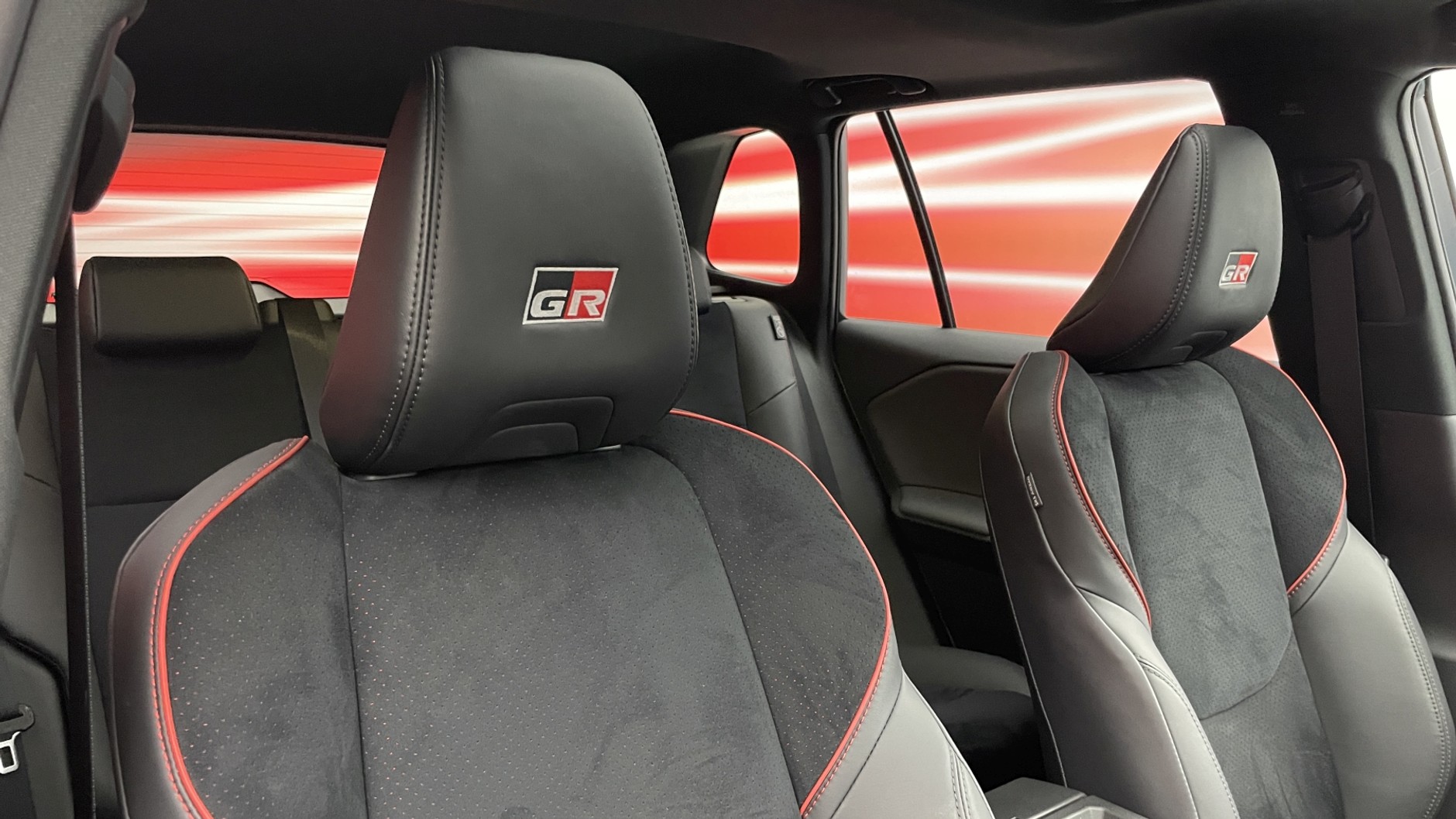 Nowa Toyota RAV4 GR Sport (2025)